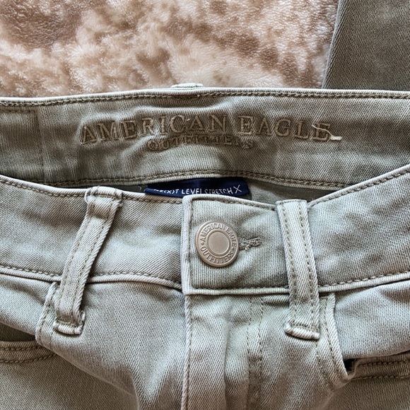 American Eagle Sage “Hi-Rise Jegging” - Picture 2 of 4